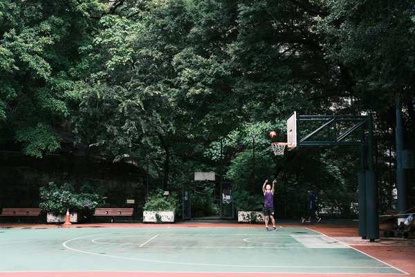 Les différences entre le basket féminin et masculin